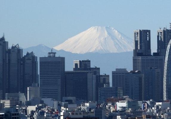 日本零售投资者对日元，美元持乐观态度