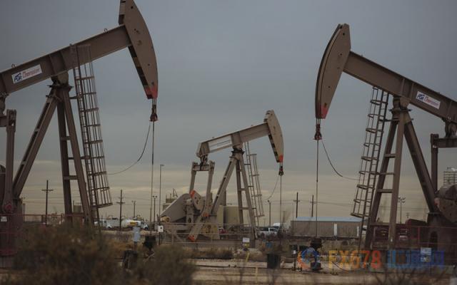 原油交易提醒：油价隔夜触及一个月新高，EIA库存超预期暴降，特朗普“帮了OPEC大忙”
