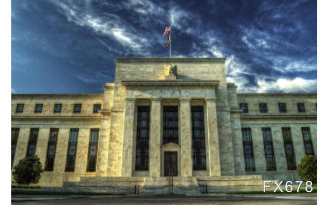 美联储保持利率不变，维持债券购买步伐