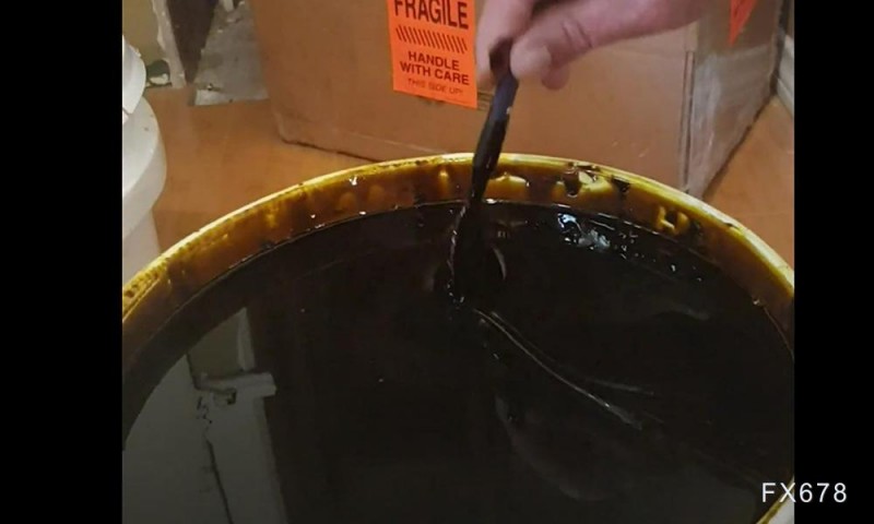 巴以冲突刺激油价周一涨4%！专家警告可能只是暂时的，但仍需关注局势发展